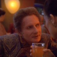 Ten Forward Episode: 197 – The Many Facets of Naked Bliss