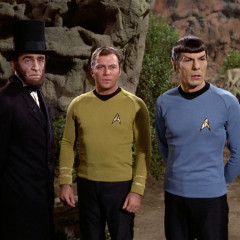 Trek Mate: A Star Trek Podcast – Episode 114: Can You Really Give A TOS?